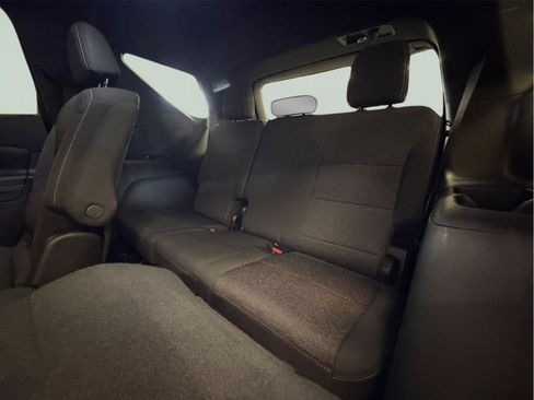 Used 2025 Chevrolet Traverse LT w/ Sun and Wheel Package AWD/4WD image 86