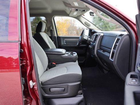 Used 2024 RAM 1500 Classic SLT image 9