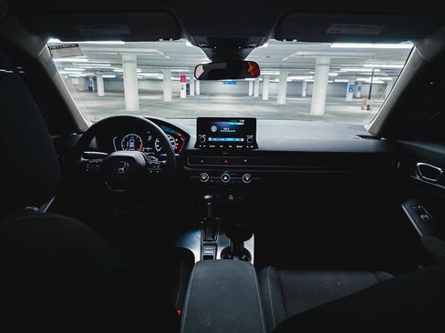 Used 2022 Honda Civic LX image 3