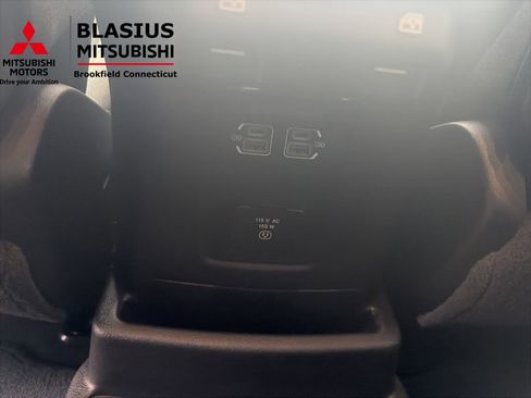 Used 2025 Jeep Wrangler Unlimited Sahara w/ Safety Group image 36