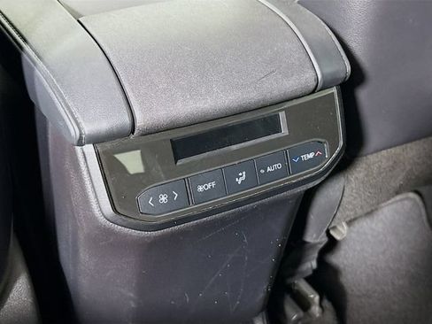 Used 2022 Toyota Highlander XSE AWD/4WD image 26