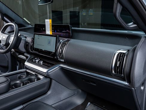 Used 2025 Ford Expedition Platinum w/ Stealth Performance Package image 15