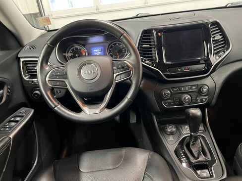 Used 2019 Jeep Cherokee Limited AWD/4WD image 8