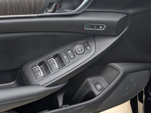 Certified 2022 Honda Accord Touring image 20