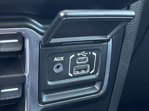 Used 2022 Jeep Gladiator Mojave w/ Cold Weather Group AWD/4WD image 20