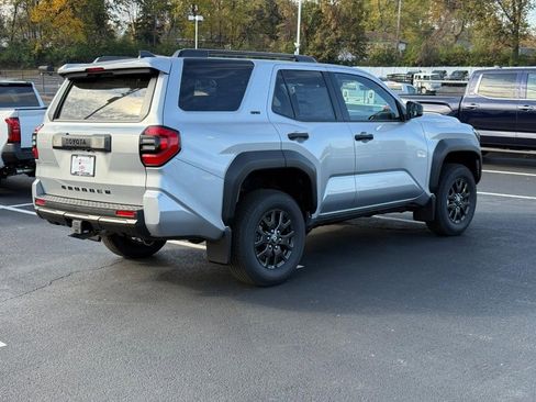 New 2025 Toyota 4Runner SR5 image 3