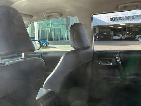 Used 2019 Toyota 4Runner TRD Off-Road Premium AWD/4WD image 20