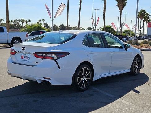 Used 2024 Toyota Camry SE FWD image 6