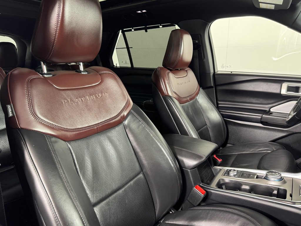 Used 2020 Ford Explorer Platinum w/ Premium Technology Package AWD/4WD image 31
