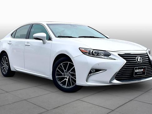 Used 2016 Lexus ES 350 w/ Navigation System Package FWD image 2