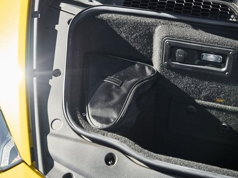 Used 2023 Lamborghini Huracan Tecnica image 18