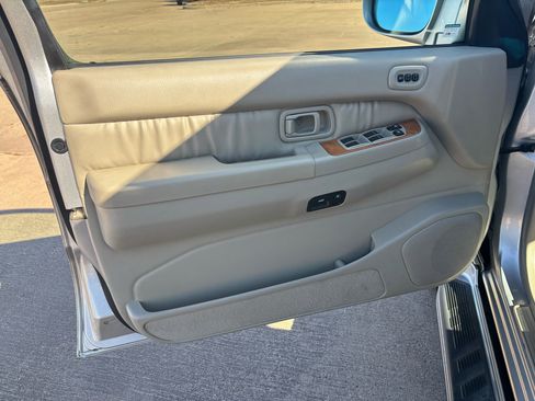 Used 2002 INFINITI QX4 4WD image 12