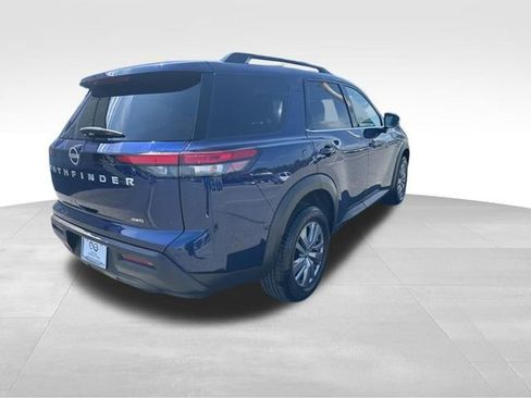 Used 2025 Nissan Pathfinder SV AWD/4WD image 7