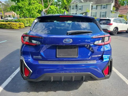 Used 2024 Subaru Crosstrek 2.0i Premium AWD/4WD image 4