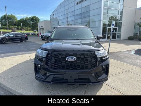 Used 2025 Ford Explorer ST-Line w/ ST-Line Street Pack AWD/4WD image 12