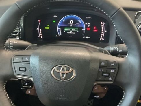 New 2026 Toyota Camry SE FWD image 22