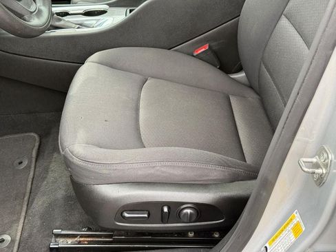 Used 2021 Chevrolet Malibu LT FWD image 16