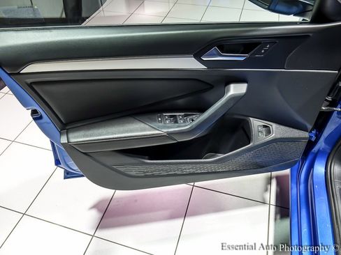 Used 2024 Volkswagen Jetta Sport image 25