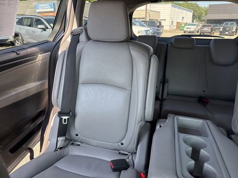 Used 2023 Honda Odyssey Touring image 13