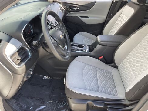 Used 2021 Chevrolet Equinox LS image 17