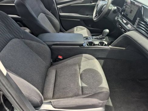 Used 2025 Toyota Camry LE FWD image 30