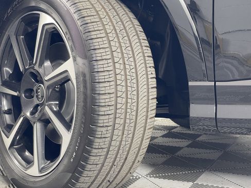 New 2025 Audi Q3 2.0T Premium Plus image 8