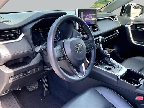 Used 2023 Toyota RAV4 XLE Premium AWD/4WD image 16