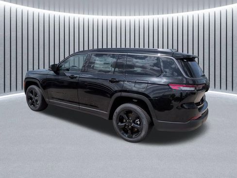 New 2026 Jeep Grand Cherokee L Limited w/ Limited Altitude Package AWD/4WD image 12