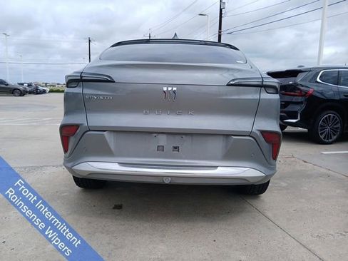 Used 2025 Buick Envista Avenir FWD image 8