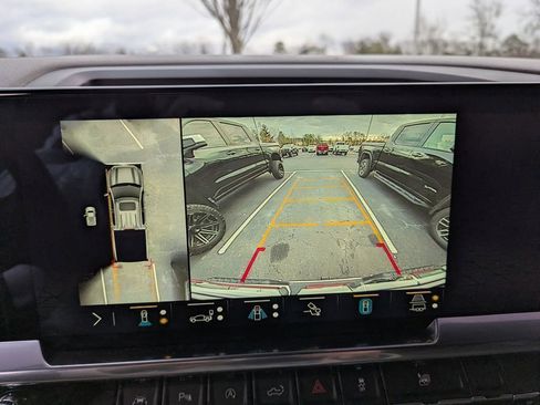 Used 2023 GMC Sierra 1500 SLT w/ SLT Convenience Package AWD/4WD image 23