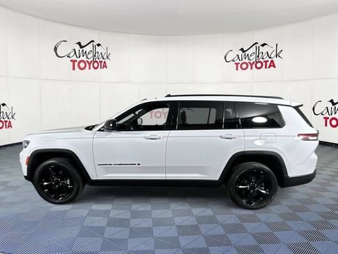 Used 2023 Jeep Grand Cherokee L Laredo AWD/4WD image 4