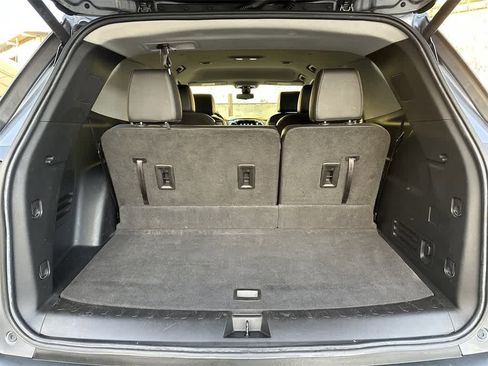 Used 2020 Chevrolet Traverse RS image 19