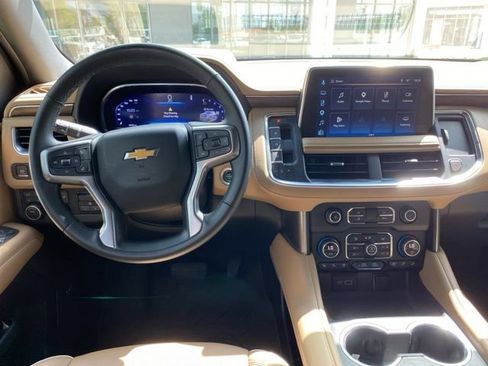 Used 2023 Chevrolet Tahoe Premier w/ Premium Package AWD/4WD image 19