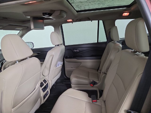Used 2021 Honda Pilot Elite image 15