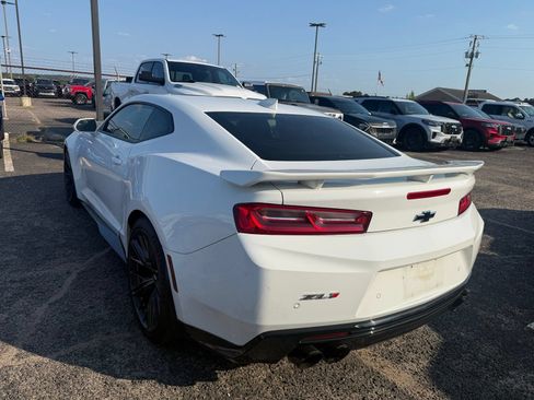 Used 2018 Chevrolet Camaro ZL1 RWD image 5