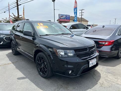 Used 2018 Dodge Journey SXT w/ Connectivity Group FWD image 8