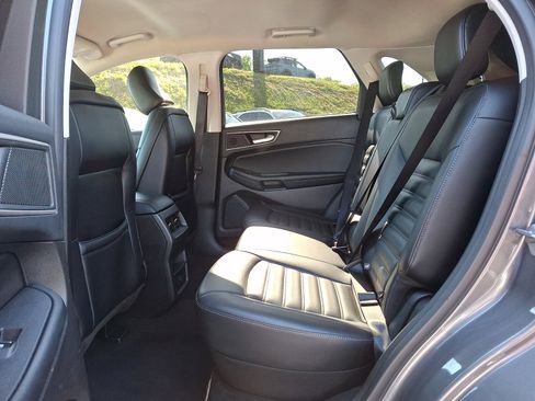 Used 2022 Ford Edge SEL AWD/4WD image 10