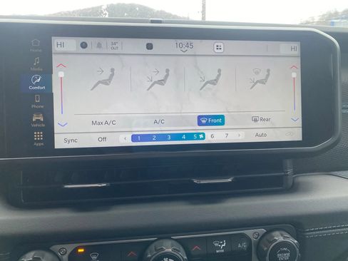 Used 2025 Jeep Wrangler Unlimited Rubicon 4xe image 9