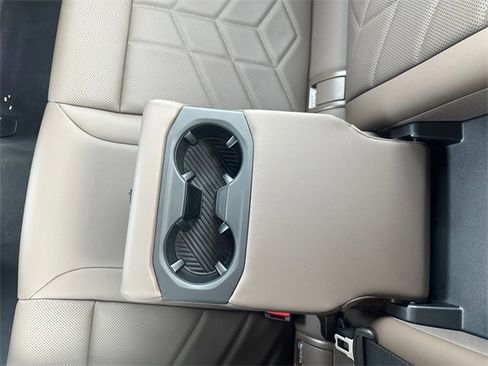 Certified 2025 BMW 530i xDrive w/ Premium Package image 27