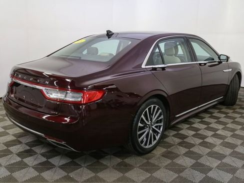 Used 2018 Lincoln Continental Select image 12