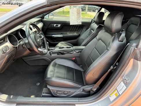 Used 2022 Ford Mustang Premium RWD image 17