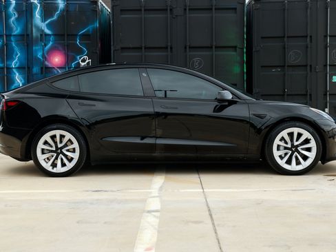 Used 2023 Tesla Model 3 Standard Range RWD image 18