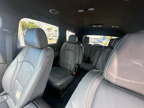 Used 2023 Buick Enclave Essence FWD image 25