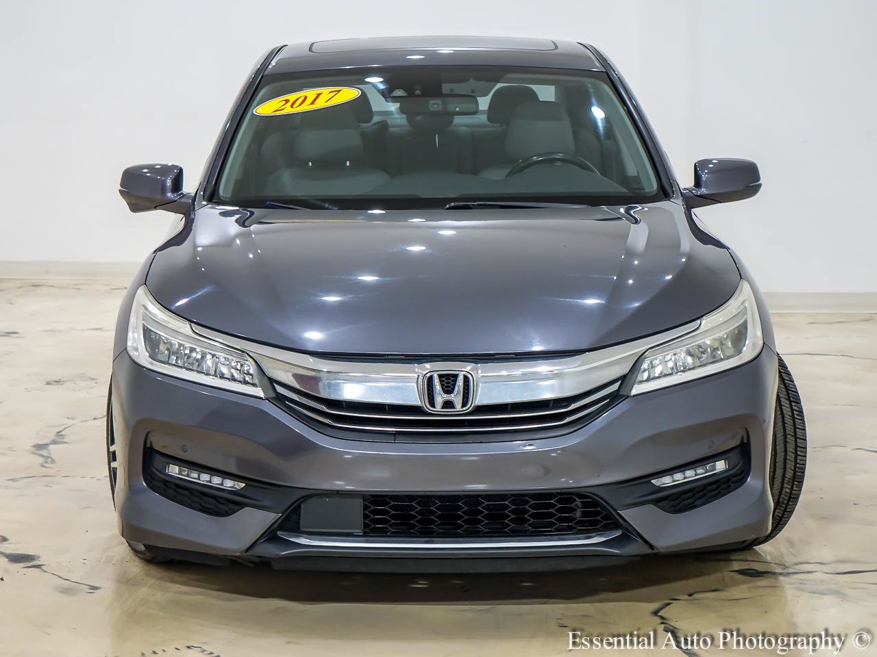 Used 2017 Honda Accord Touring image 5