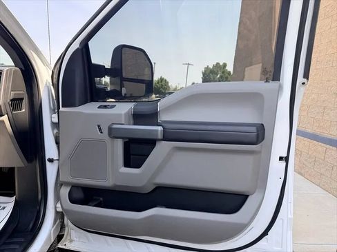 Used 2017 Ford F250 XLT AWD/4WD image 27