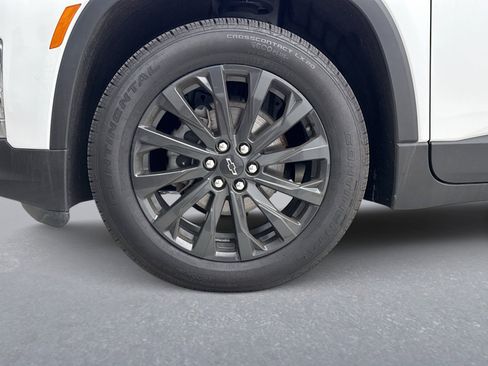 Used 2023 Chevrolet Traverse RS image 12