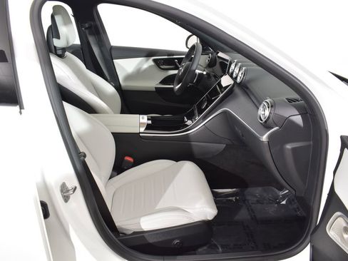 Used 2026 Mercedes-Benz C 300 4MATIC Sedan image 26