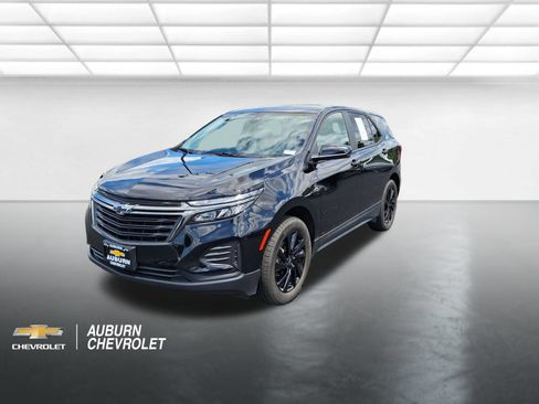 Used 2023 Chevrolet Equinox LS w/ LS Convenience Package AWD/4WD image 7