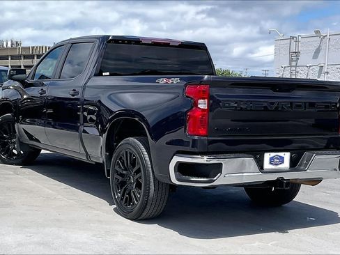 Used 2023 Chevrolet Silverado 1500 LT w/ LPO, Dark Essentials Package AWD/4WD image 4