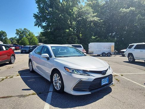 Used 2023 Toyota Camry LE w/ Convenience Package AWD/4WD image 6